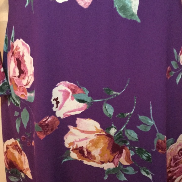 Flowy Purple Floral Dress With Bell Sleeves - Picture 2 of 6